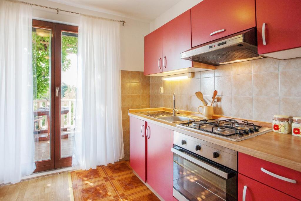 Apartments Dalmatinska Kuća Milna  Rum bild