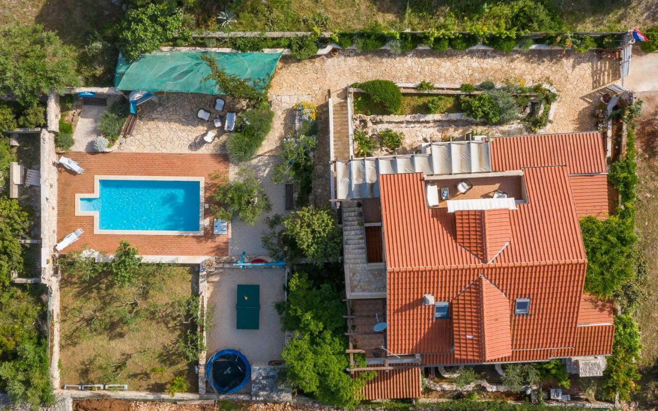Apartments Dalmatinska Kuća Milna  Exteriör bild